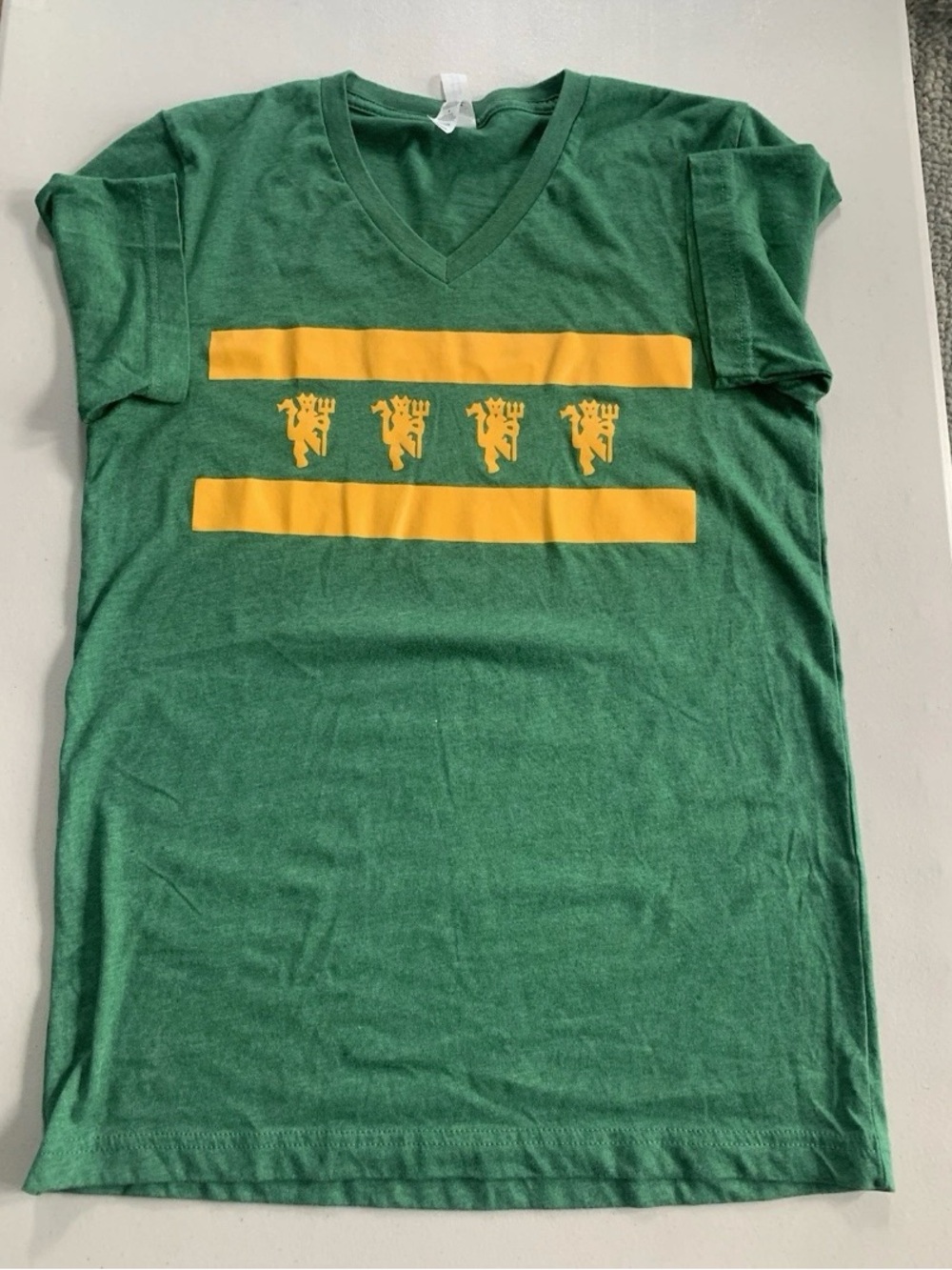 Manchester United Legacy Fans of Chicago Green V-Neck T-Shirt - Size Small